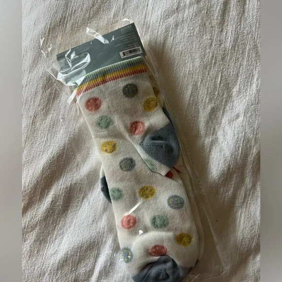 NWT Baby Items x3 - bandana, bodysuit & socks set - Picture 7 of 7